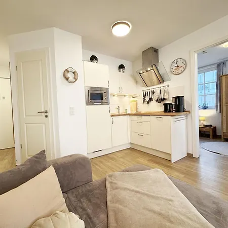 Haus Meeresblick A 1 23 Strandmuschel Mit Balkon Apartmán Baabe